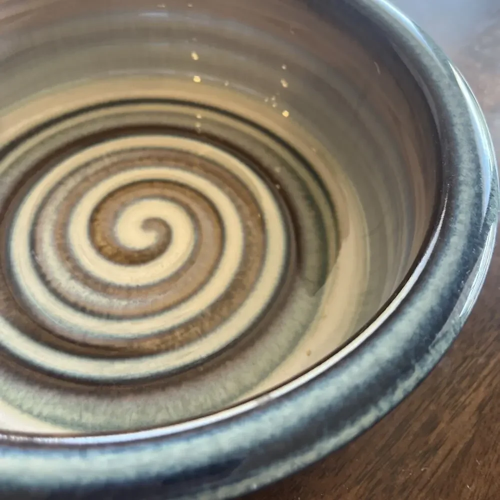 Vintage Bill Campbell Spirals Serving Bowl, 8 Inches In Diameter